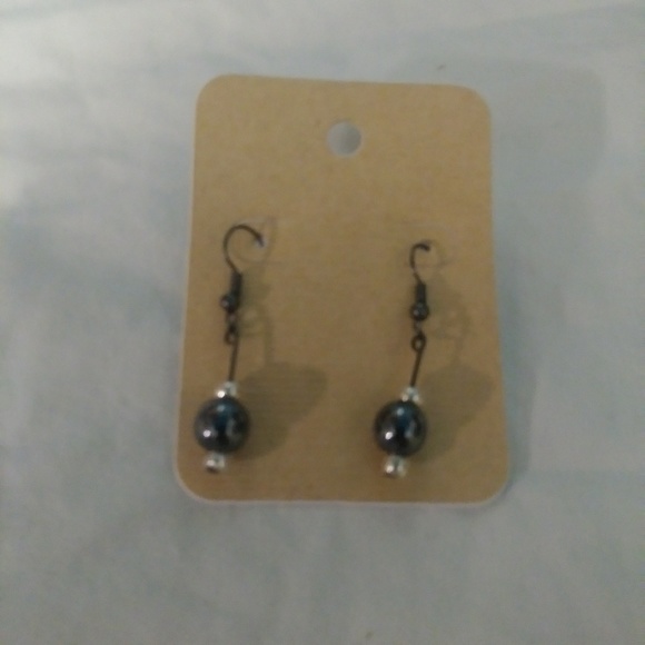 🦄Hematite Earrings - Picture 2 of 2